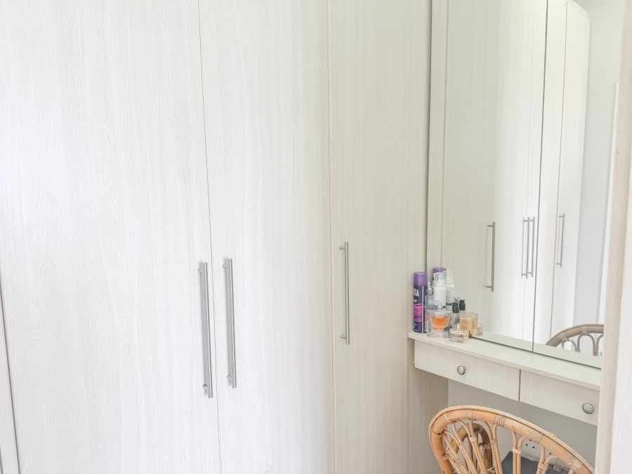 To Let 3 Bedroom Property for Rent in Signal Hill Western Cape